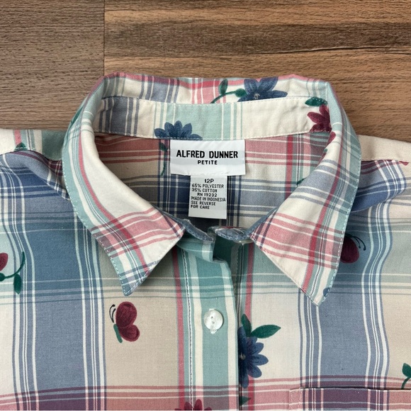Vintage Alfred Dunner Women's Plaid and Floral Short Sleeve Button Down Size 12P - Picture 2 of 7